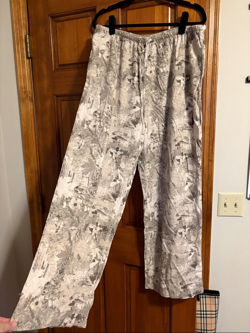 Wide Leg Camo Pull On Pants